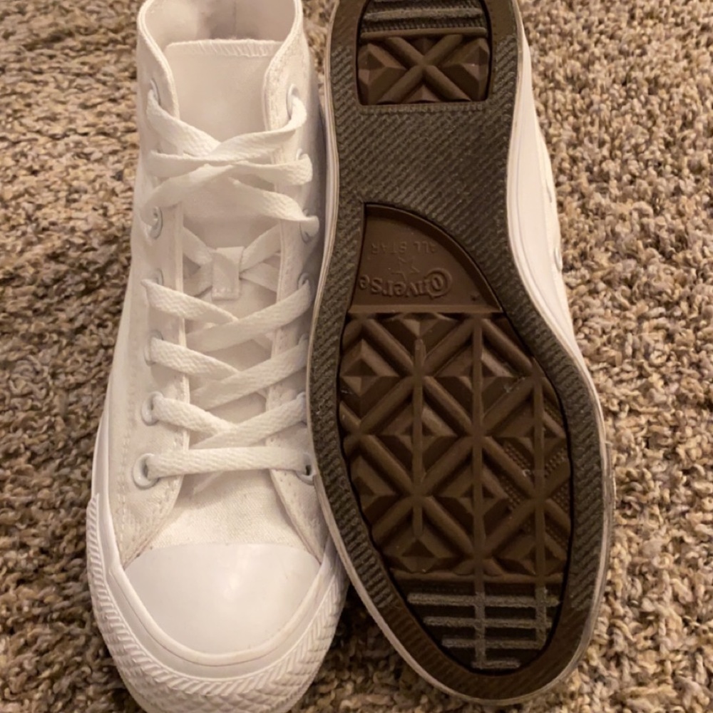 Women’s high top converse